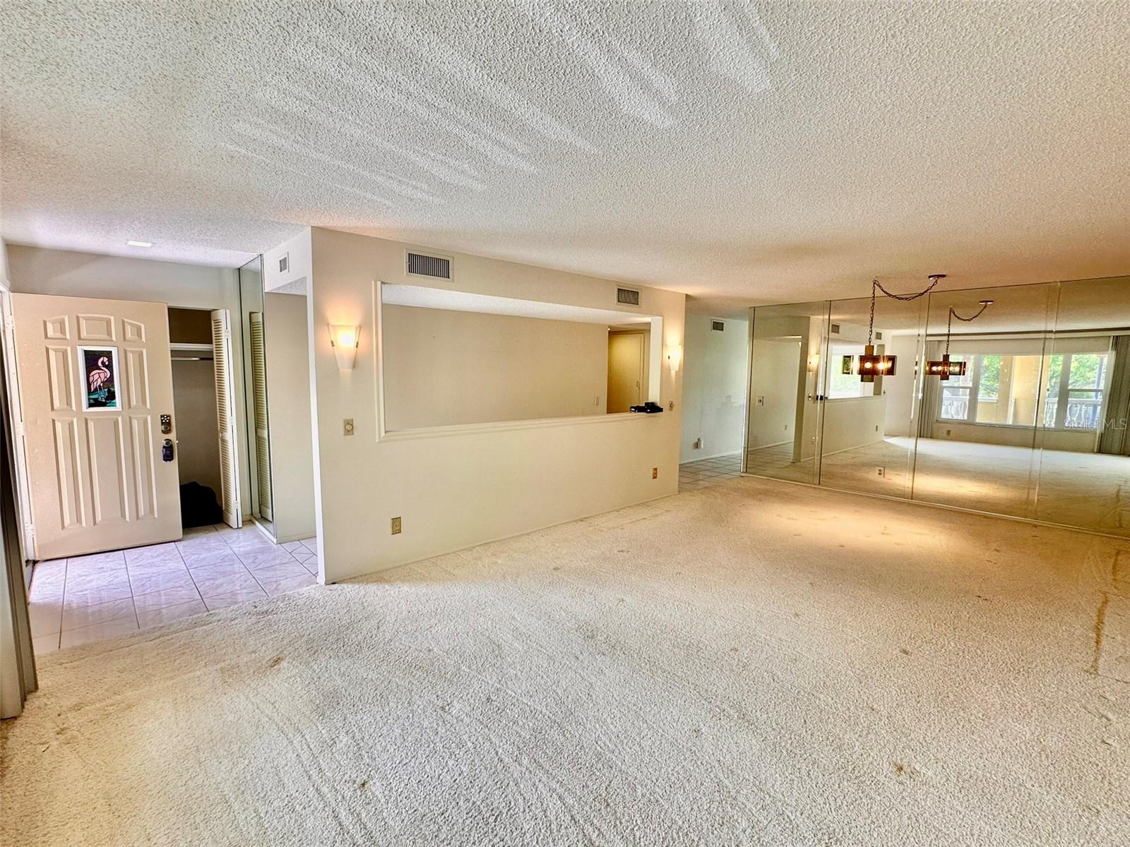 ON TOP OF THE WORLD - Residential