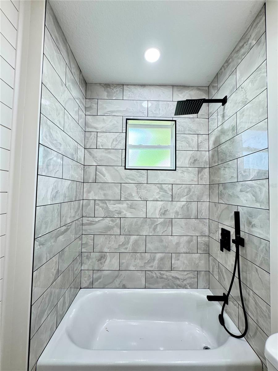 PARKWOOD ADD 02 - Residential Income