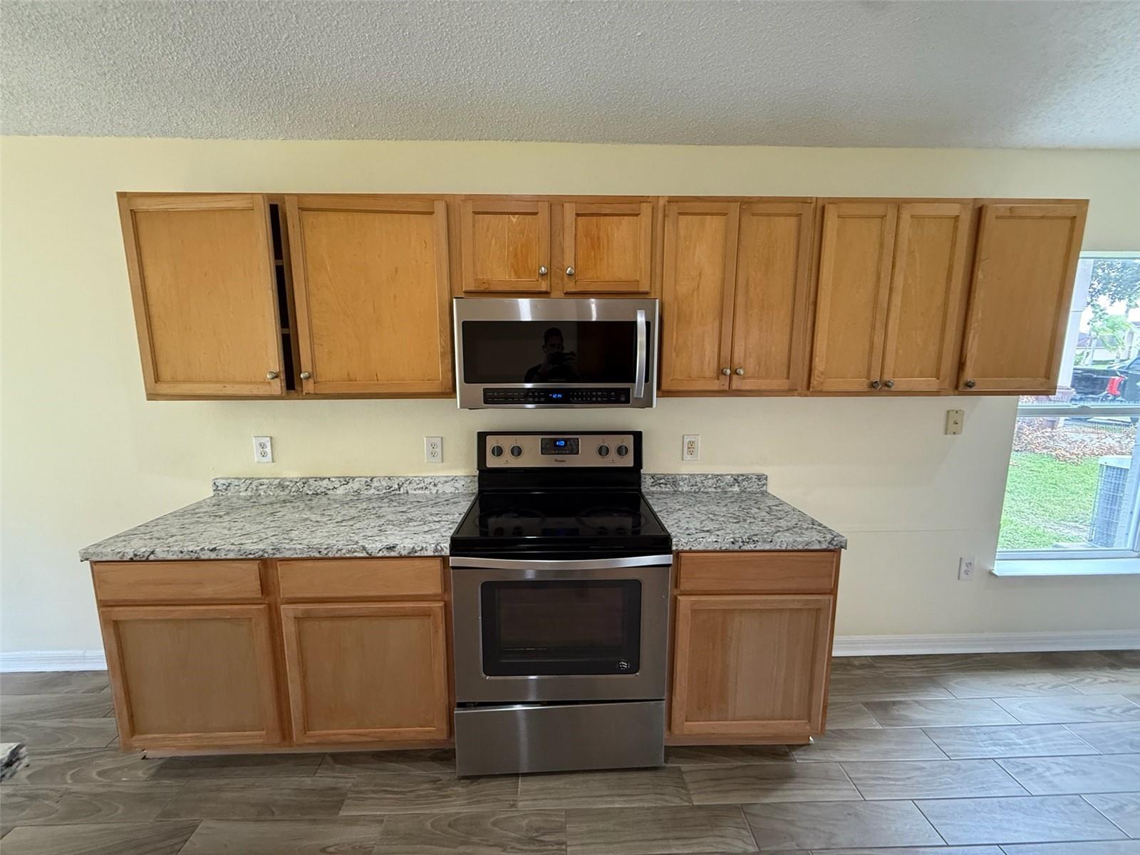 EMERALD POINTE PH 3 - Residential Lease