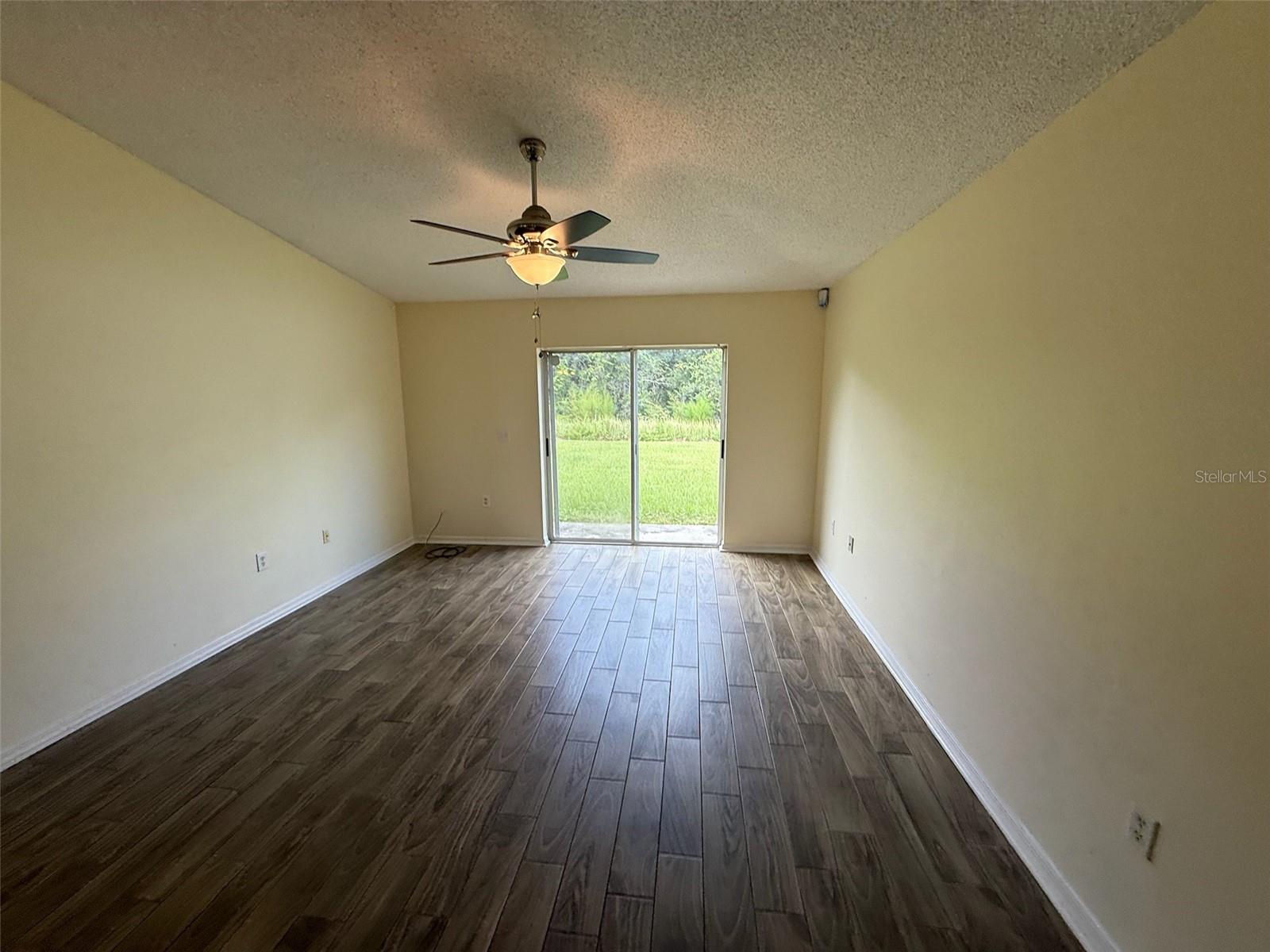 EMERALD POINTE PH 3 - Residential Lease