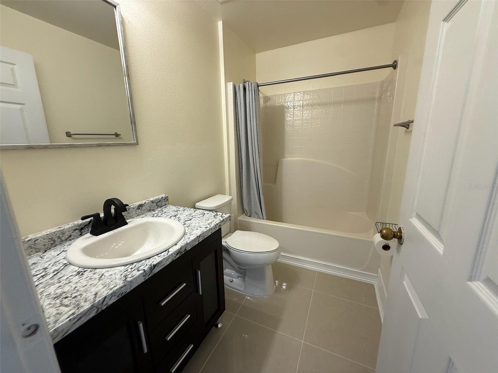 EMERALD POINTE PH 3 - Residential Lease