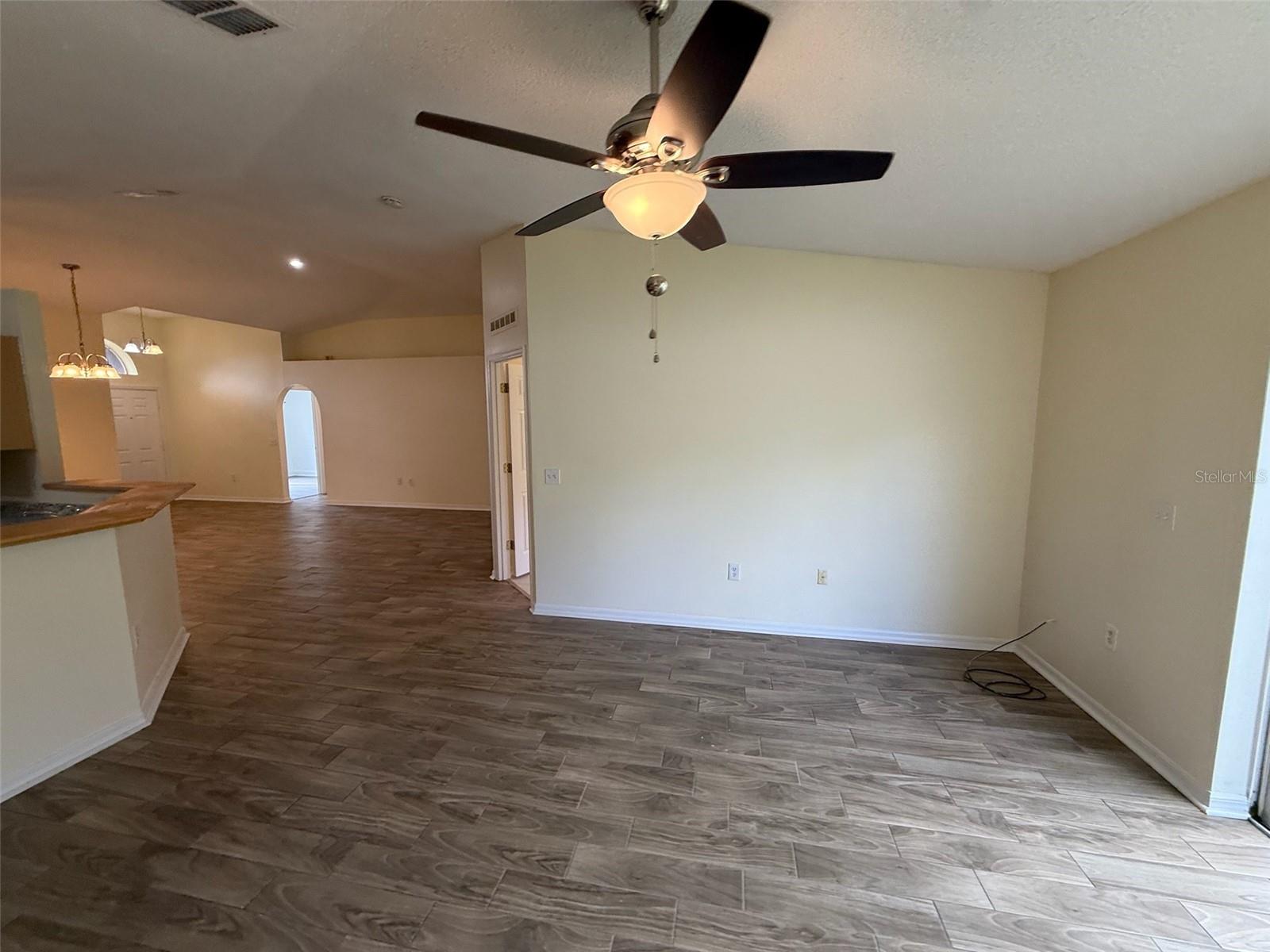 EMERALD POINTE PH 3 - Residential Lease