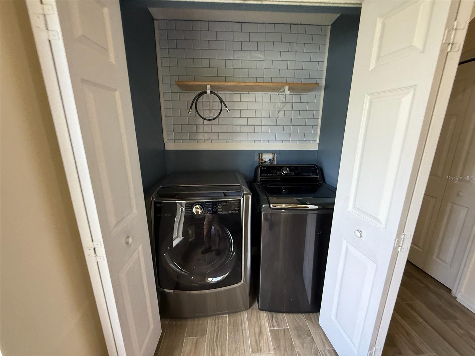 EMERALD POINTE PH 3 - Residential Lease