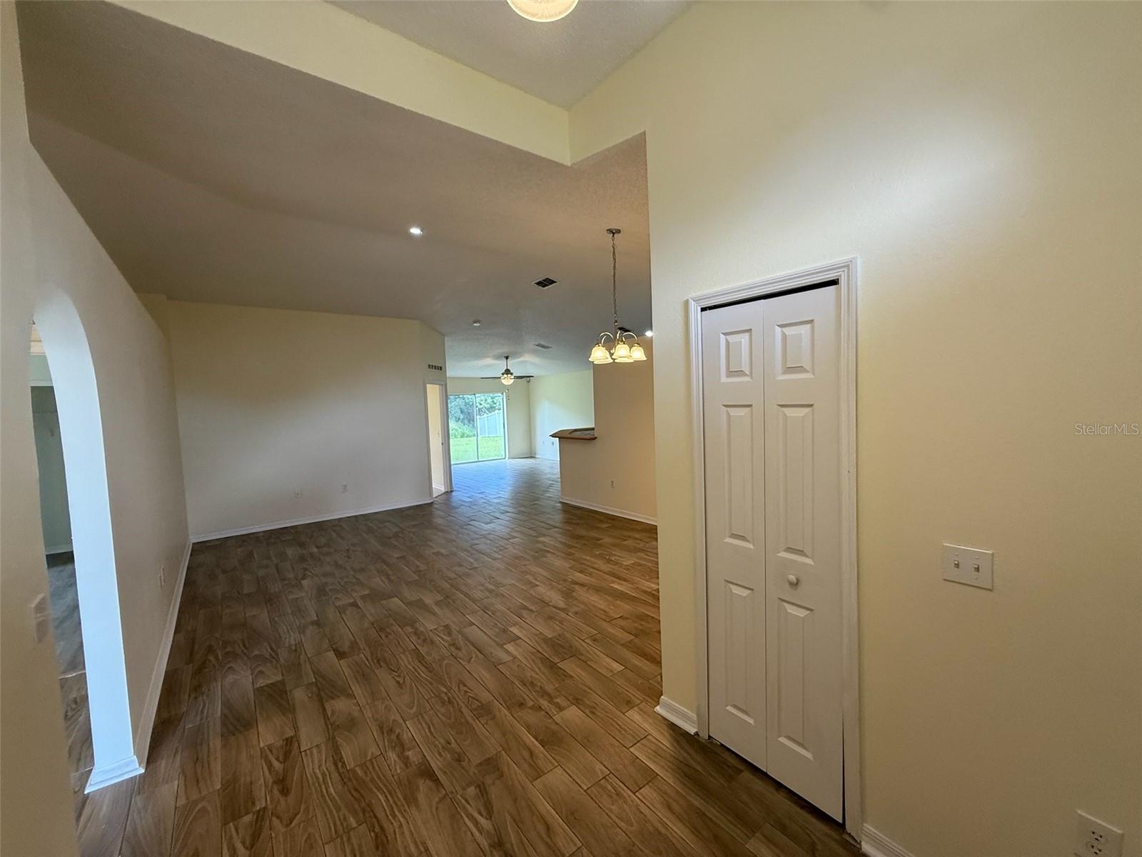 EMERALD POINTE PH 3 - Residential Lease