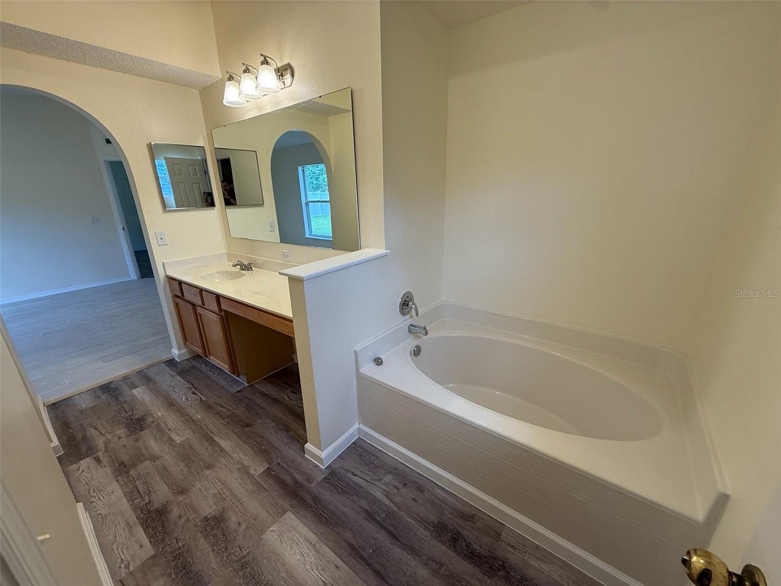 EMERALD POINTE PH 3 - Residential Lease