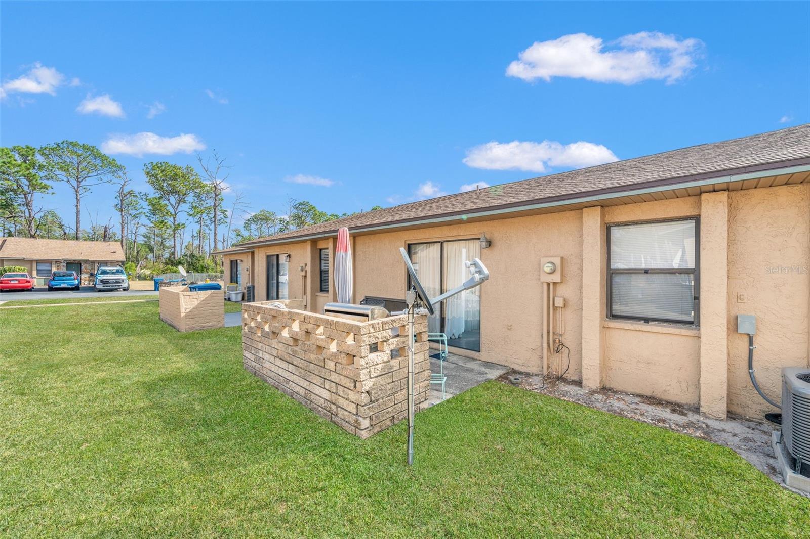 BROOKVIEW VILLAS - Residential