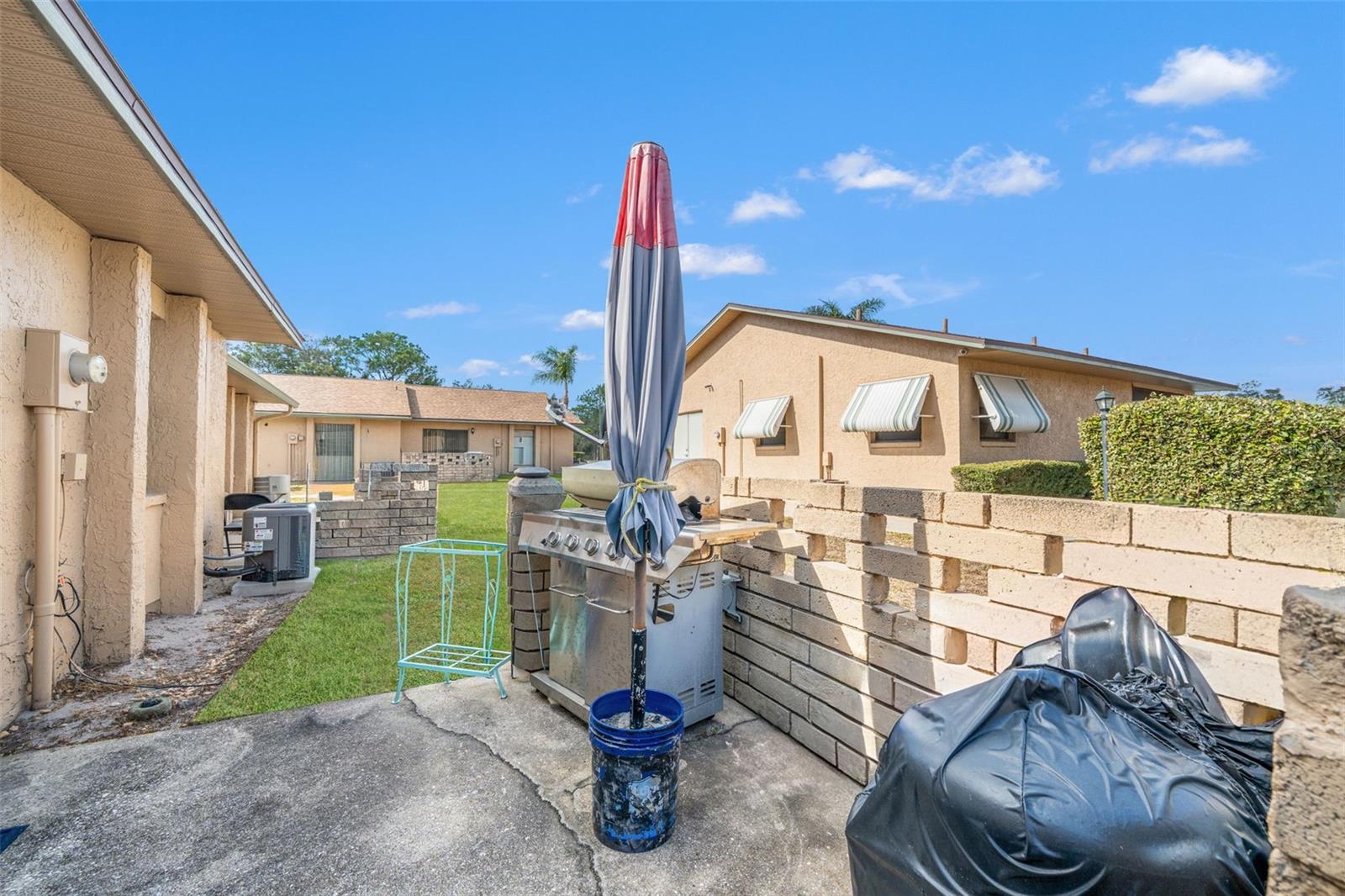 BROOKVIEW VILLAS - Residential