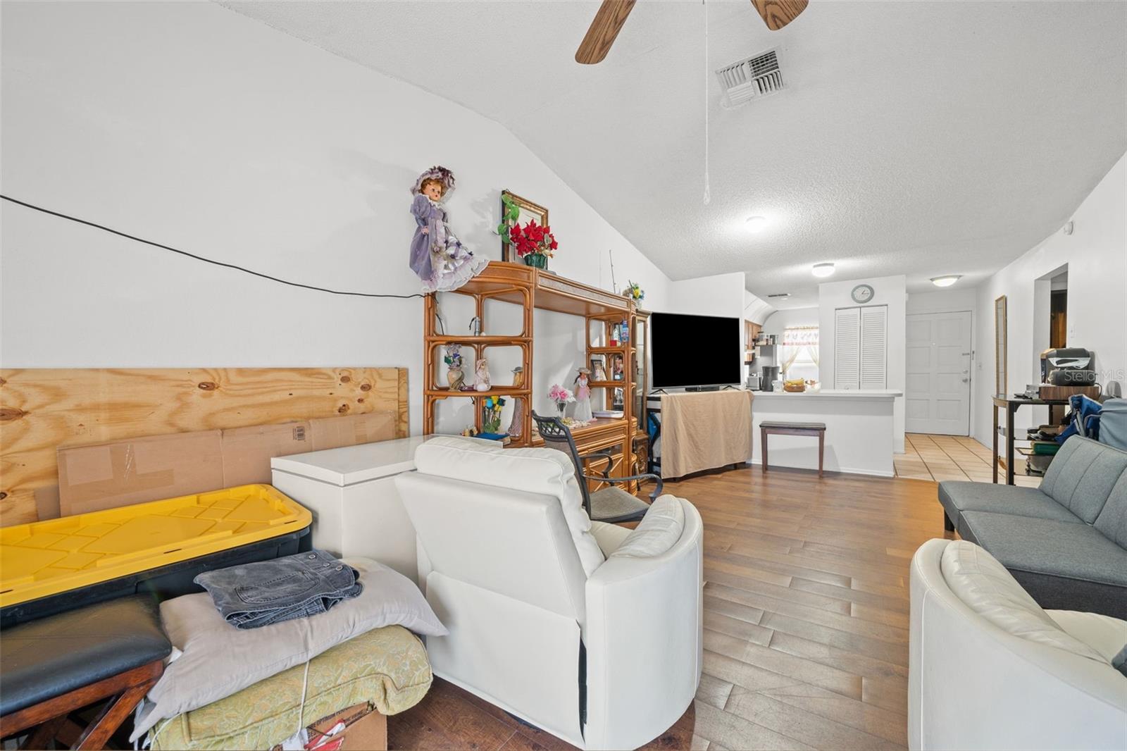 BROOKVIEW VILLAS - Residential