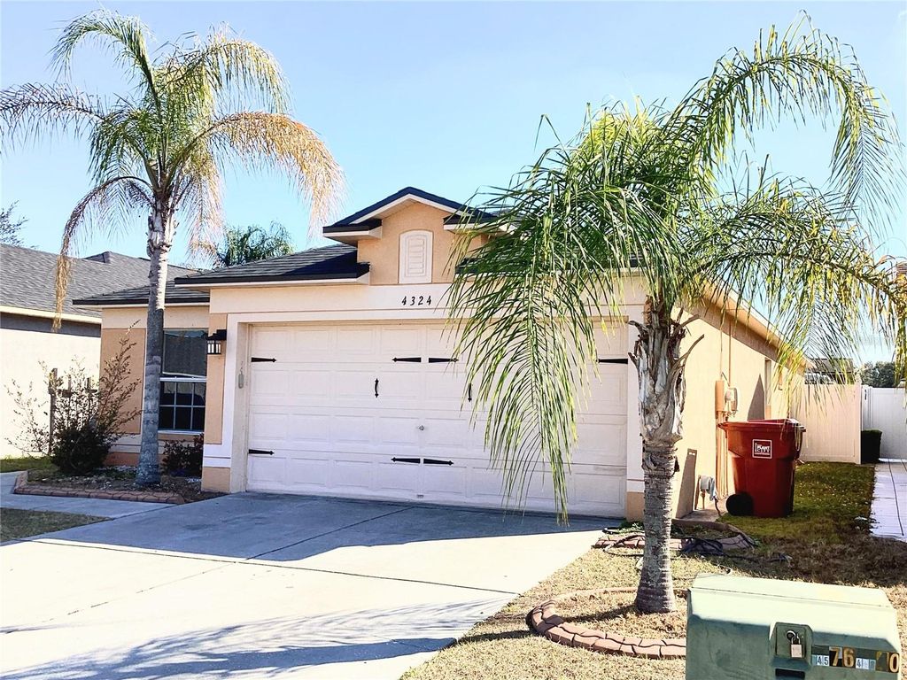 Photo of 4324 Country Hills Boulevard, Plant City, FL 33563 (MLS # TB8477046)