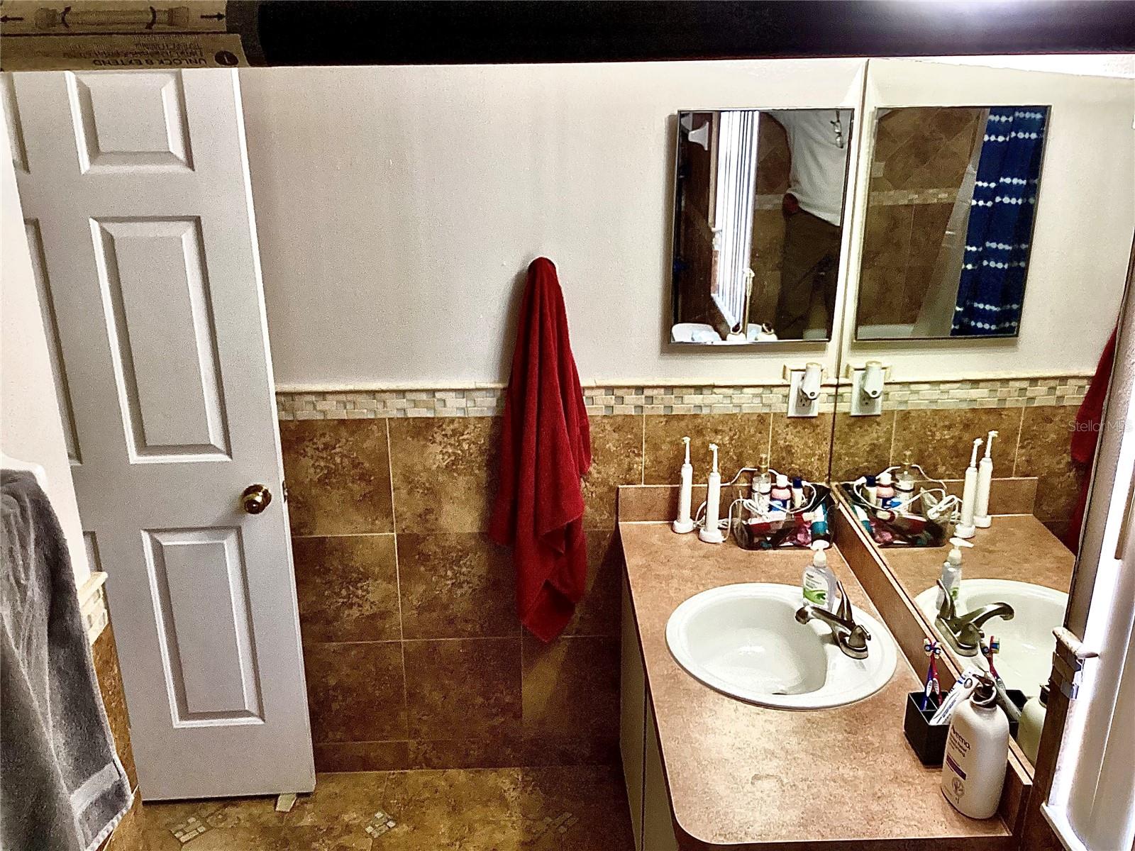 COUNTRY HILLS EAST UNIT FOUR - Residential