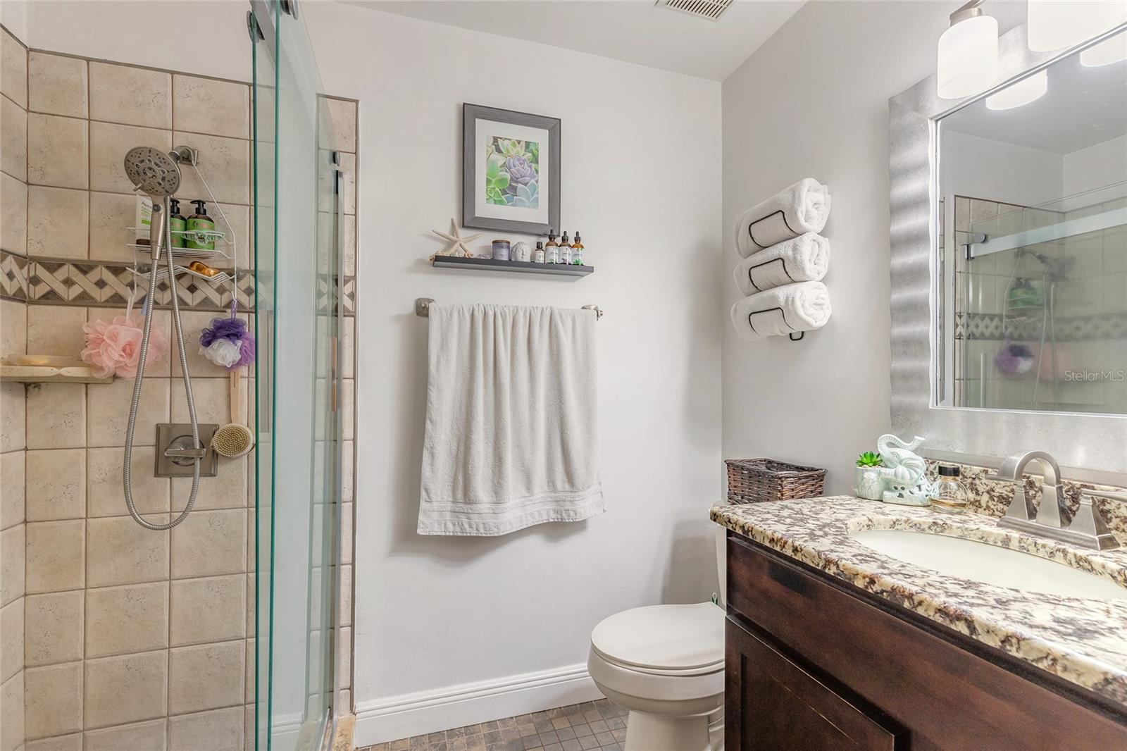 LEISURE VILLAS UNIT 01 - Residential