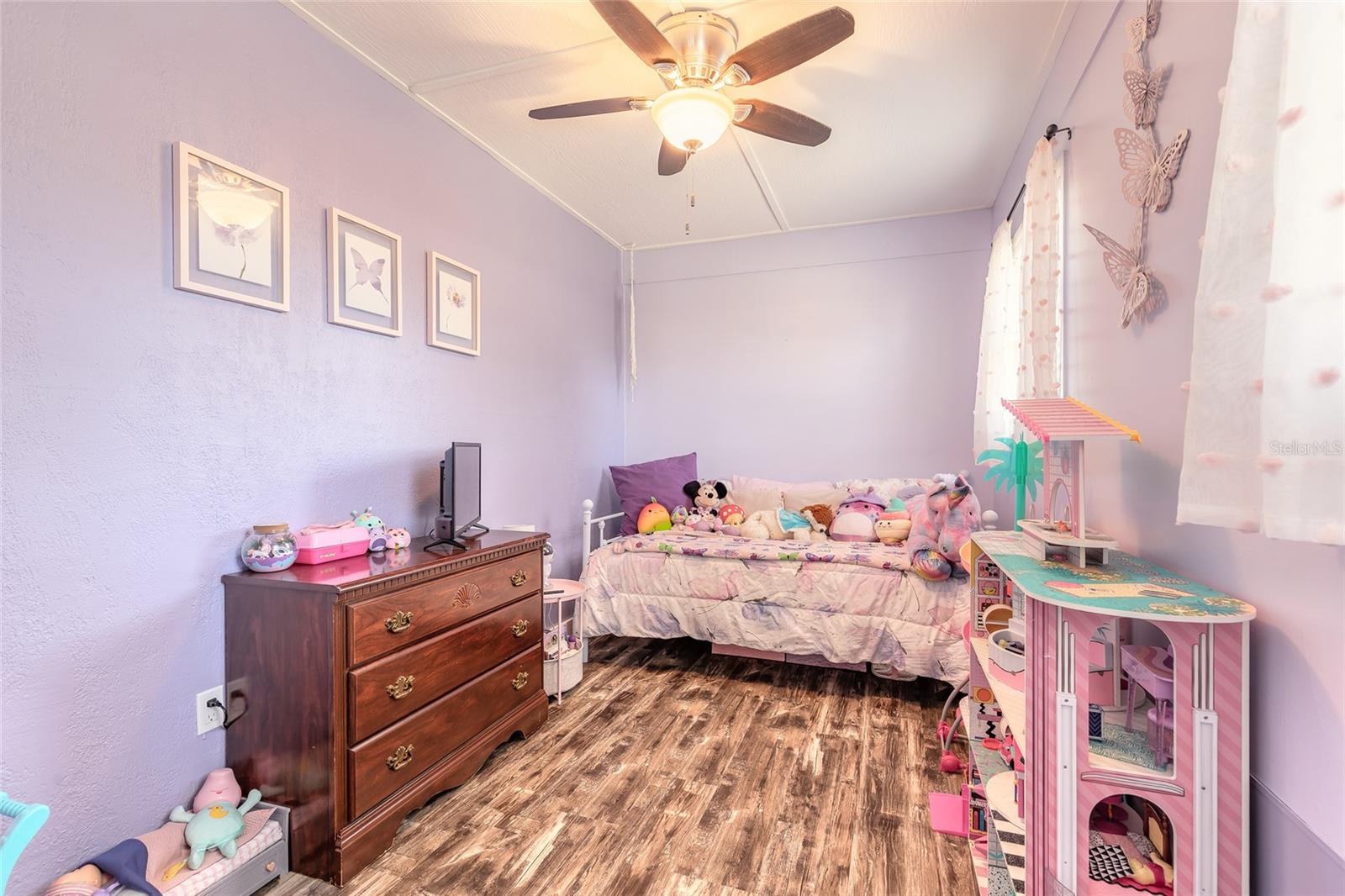 LEISURE VILLAS UNIT 01 - Residential