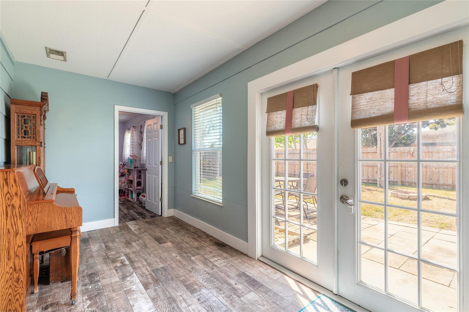 LEISURE VILLAS UNIT 01 - Residential