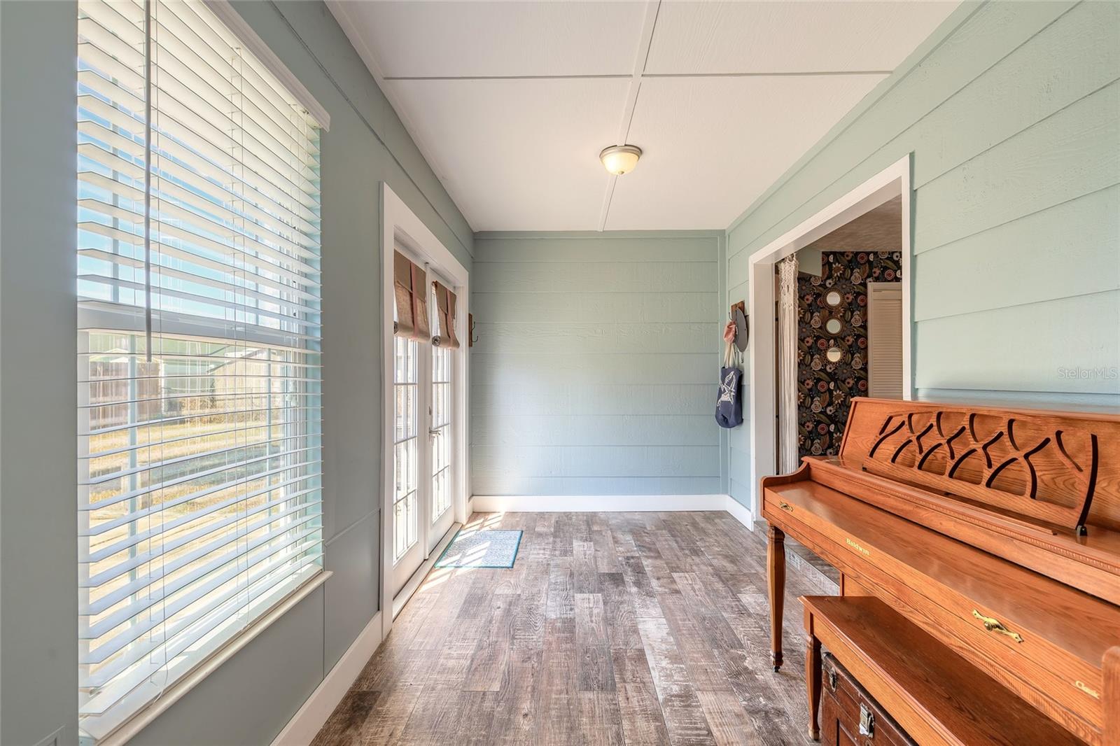 LEISURE VILLAS UNIT 01 - Residential