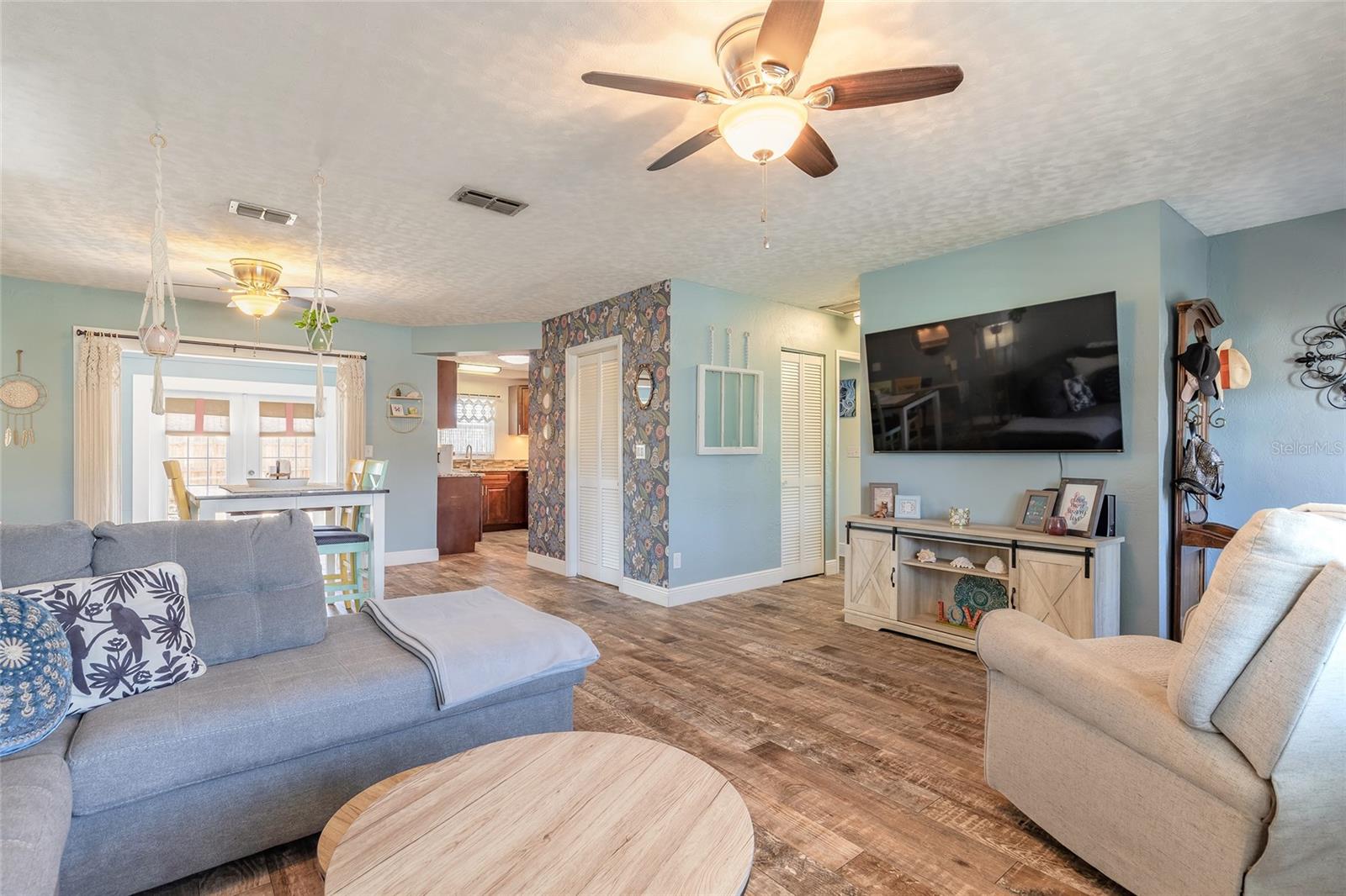 LEISURE VILLAS UNIT 01 - Residential