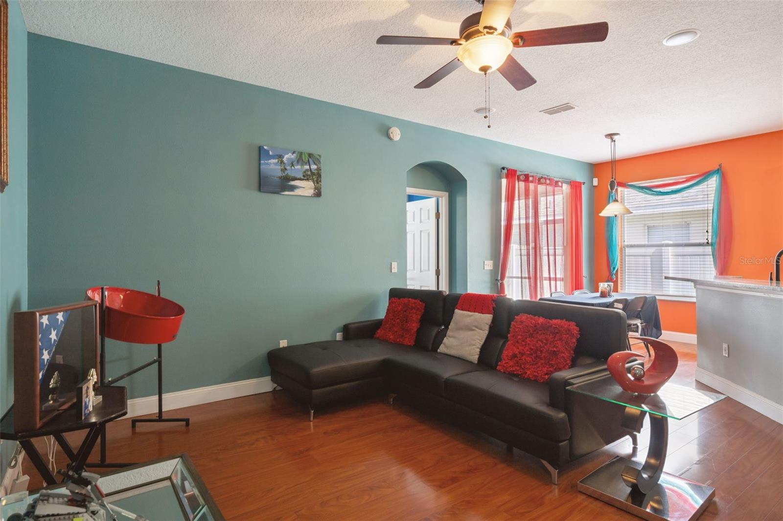 ALOMA WOODS PH 4 - Residential