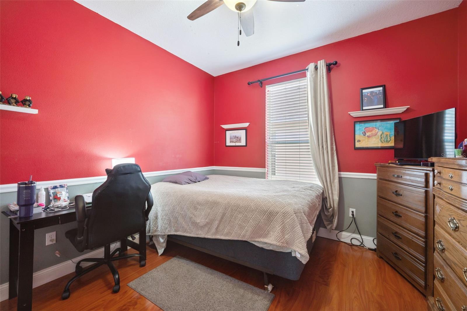 ALOMA WOODS PH 4 - Residential