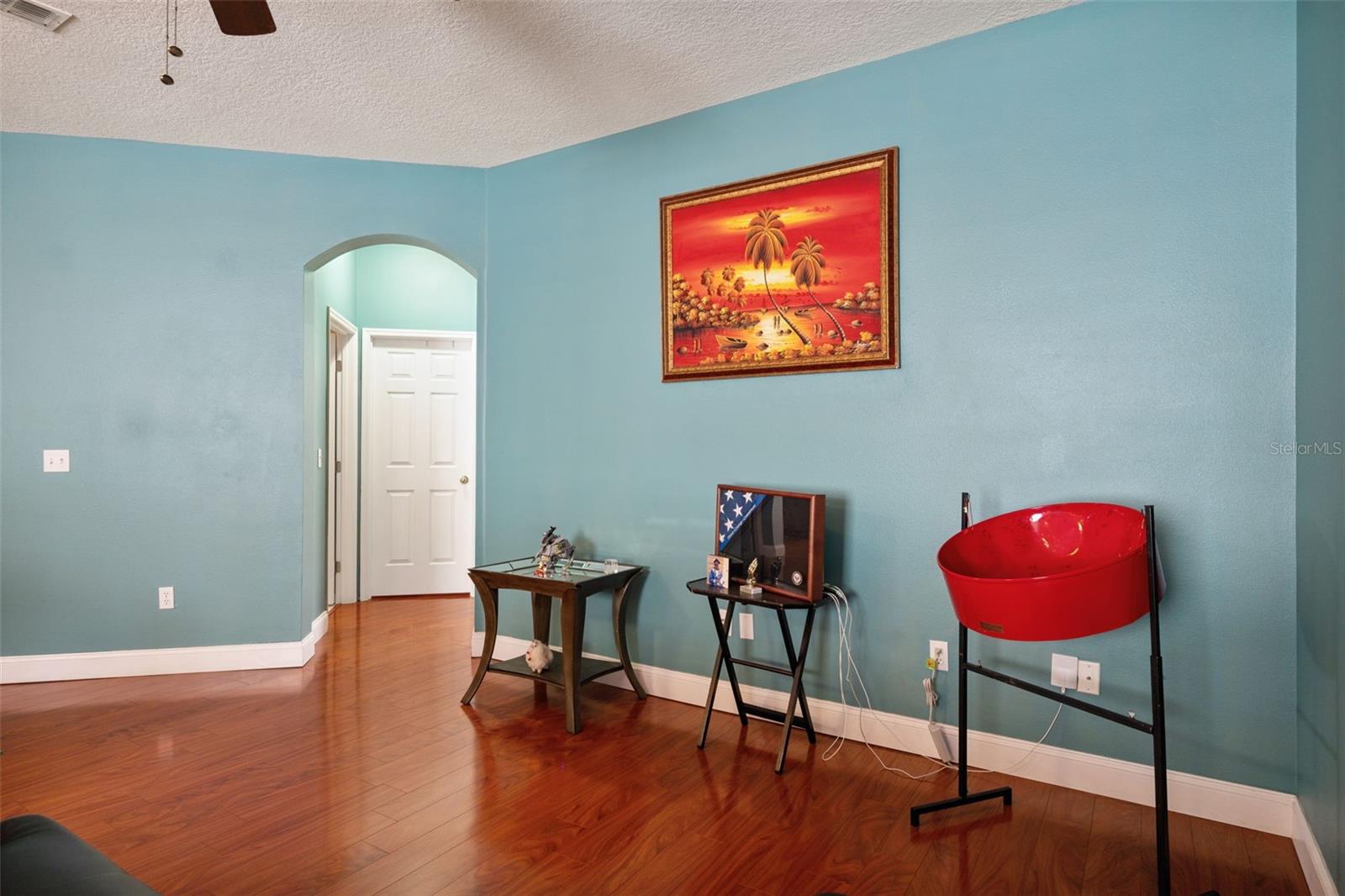 ALOMA WOODS PH 4 - Residential