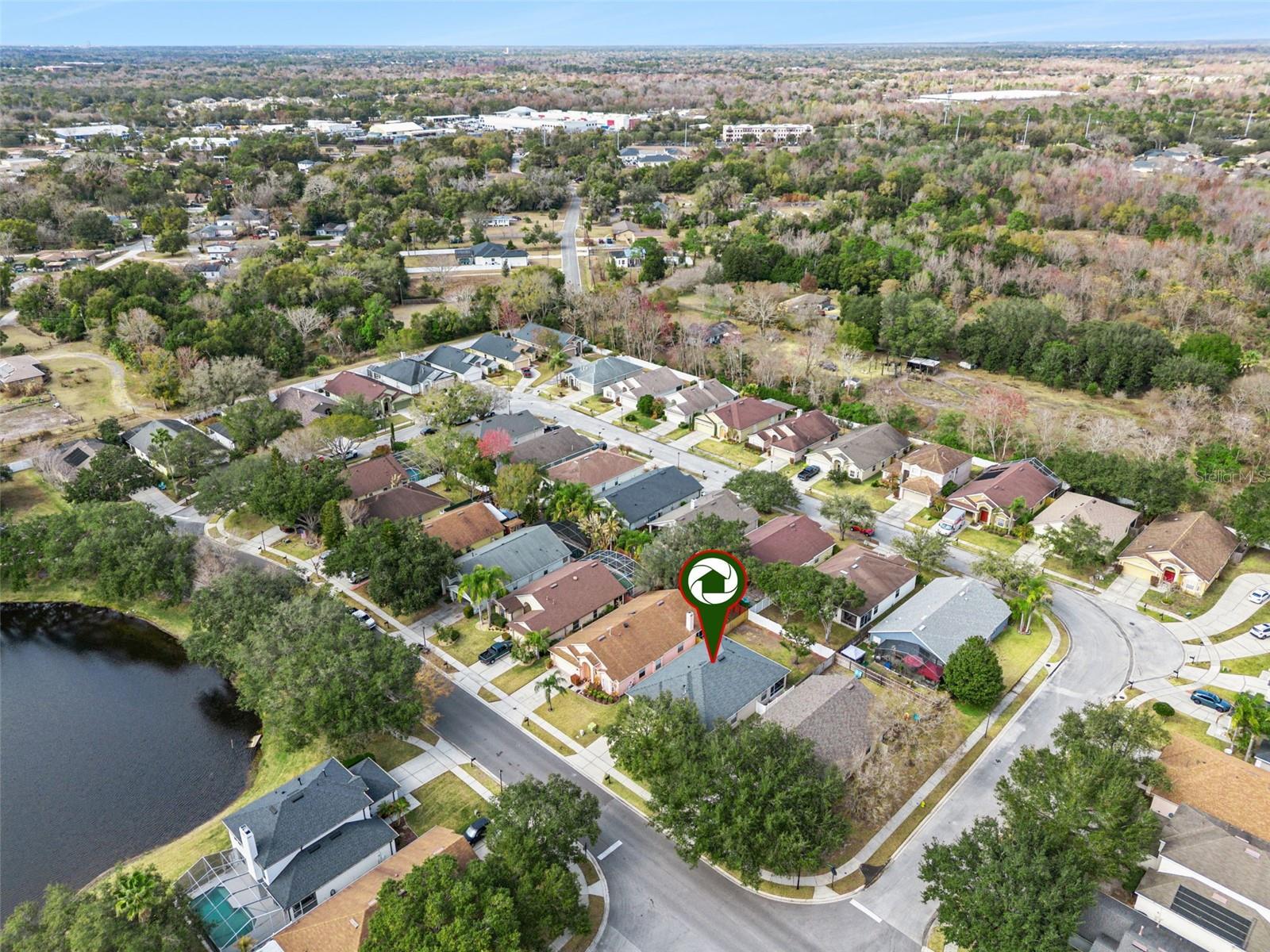 ALOMA WOODS PH 4 - Residential