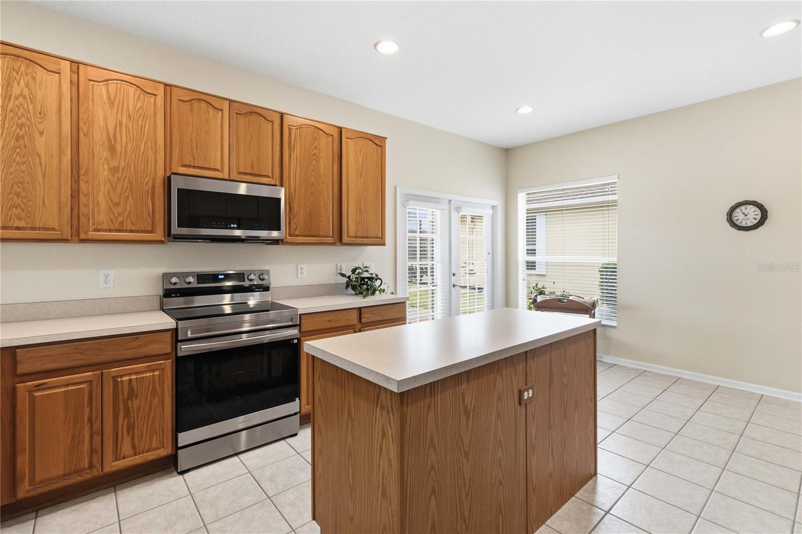 PARKSIDE ESTATES AT STONEFIELD PH 2 - Residential