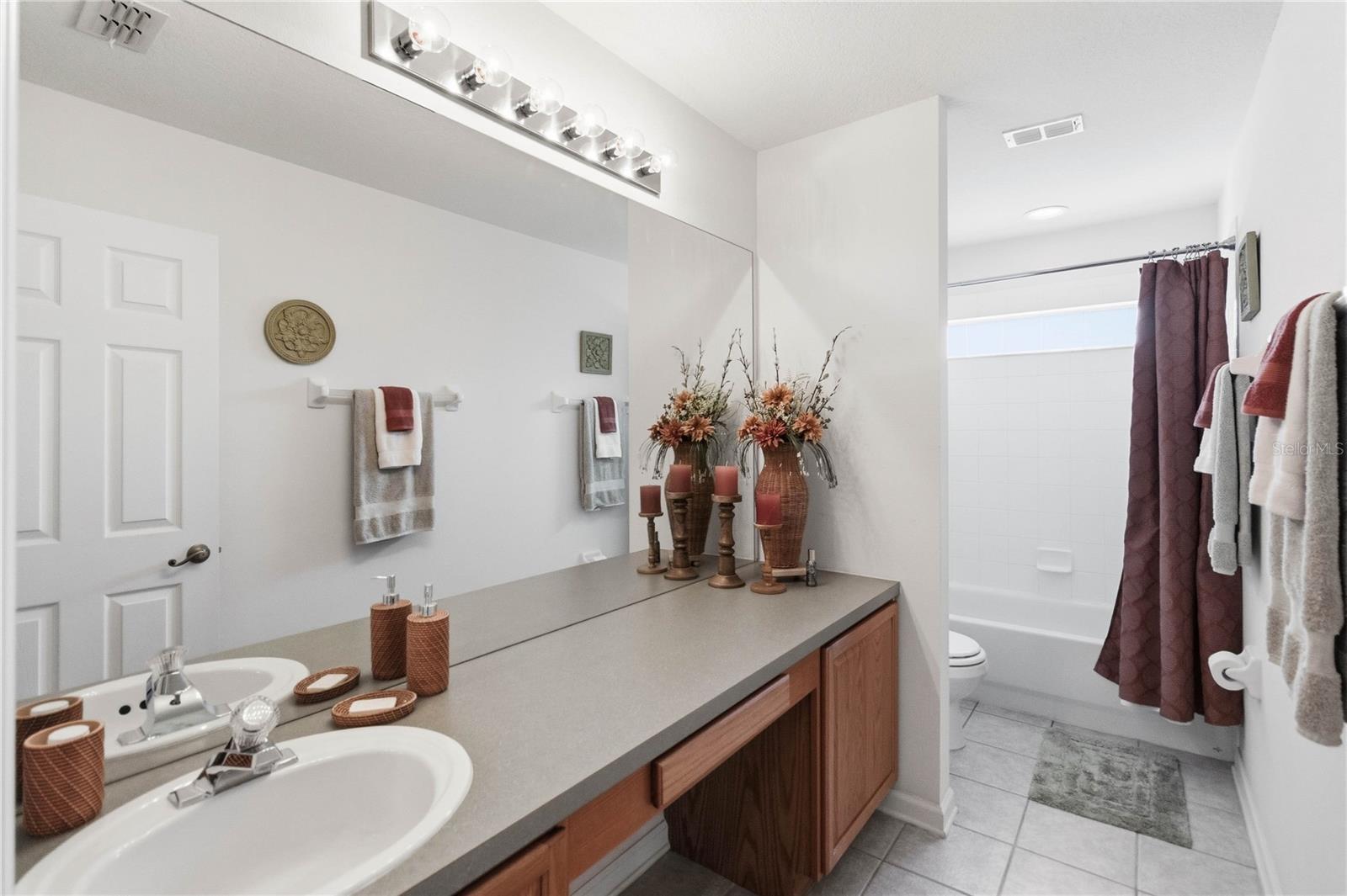 PARKSIDE ESTATES AT STONEFIELD PH 2 - Residential