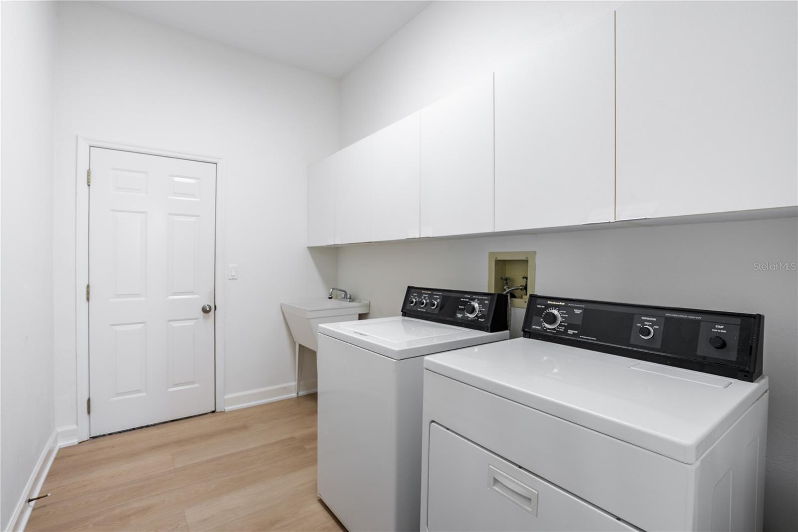 ISLAND ESTATES SUB - Residential