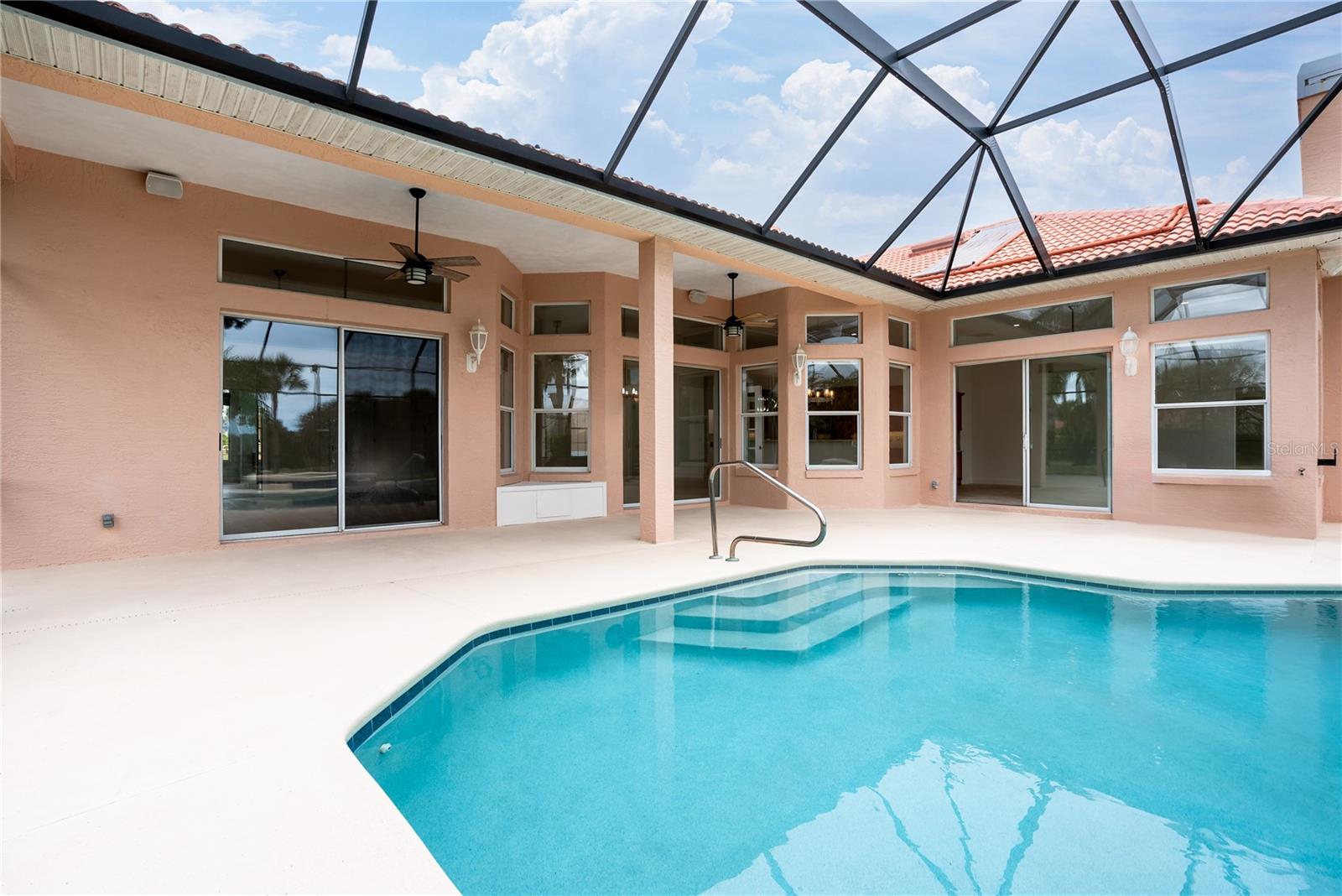 ISLAND ESTATES SUB - Residential