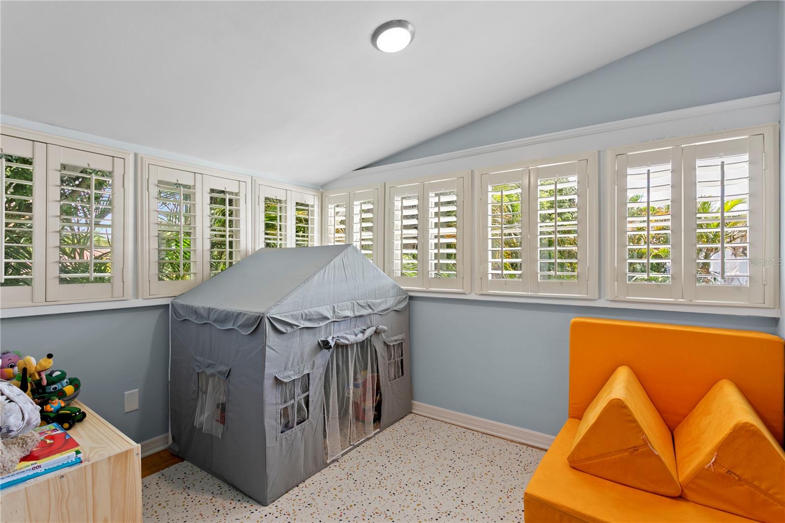HYDE PARK WEST - Residential