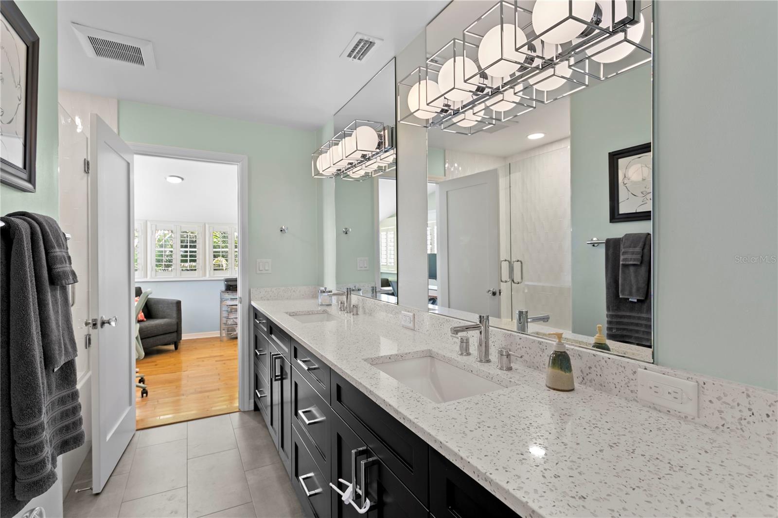 HYDE PARK WEST - Residential