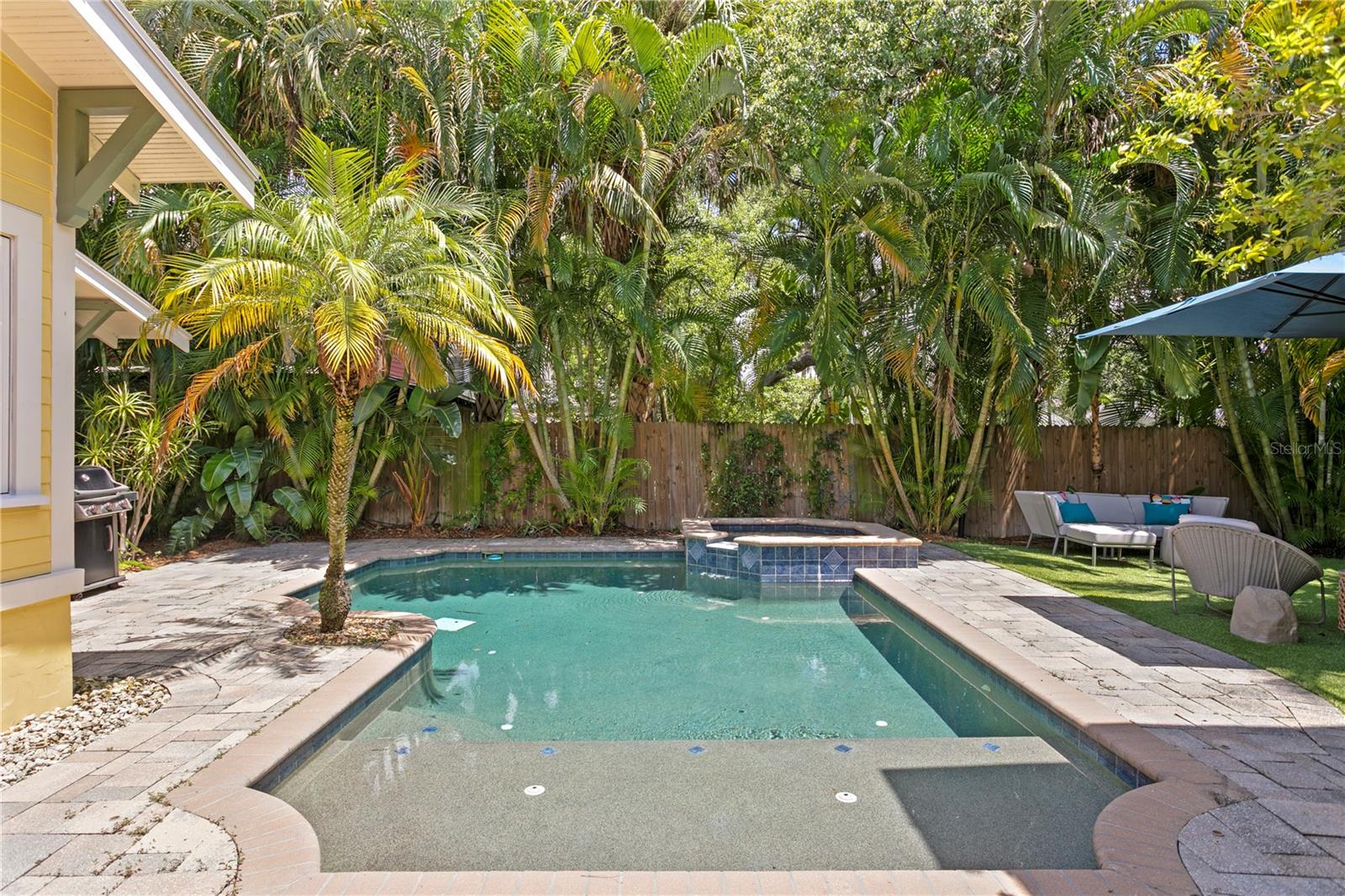 HYDE PARK WEST - Residential