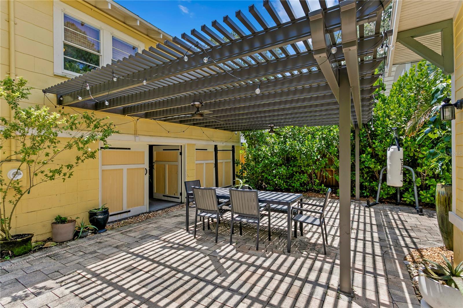 HYDE PARK WEST - Residential
