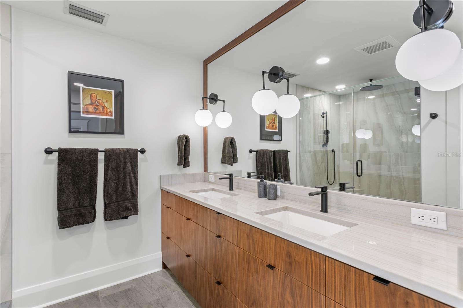 HYDE PARK WEST - Residential
