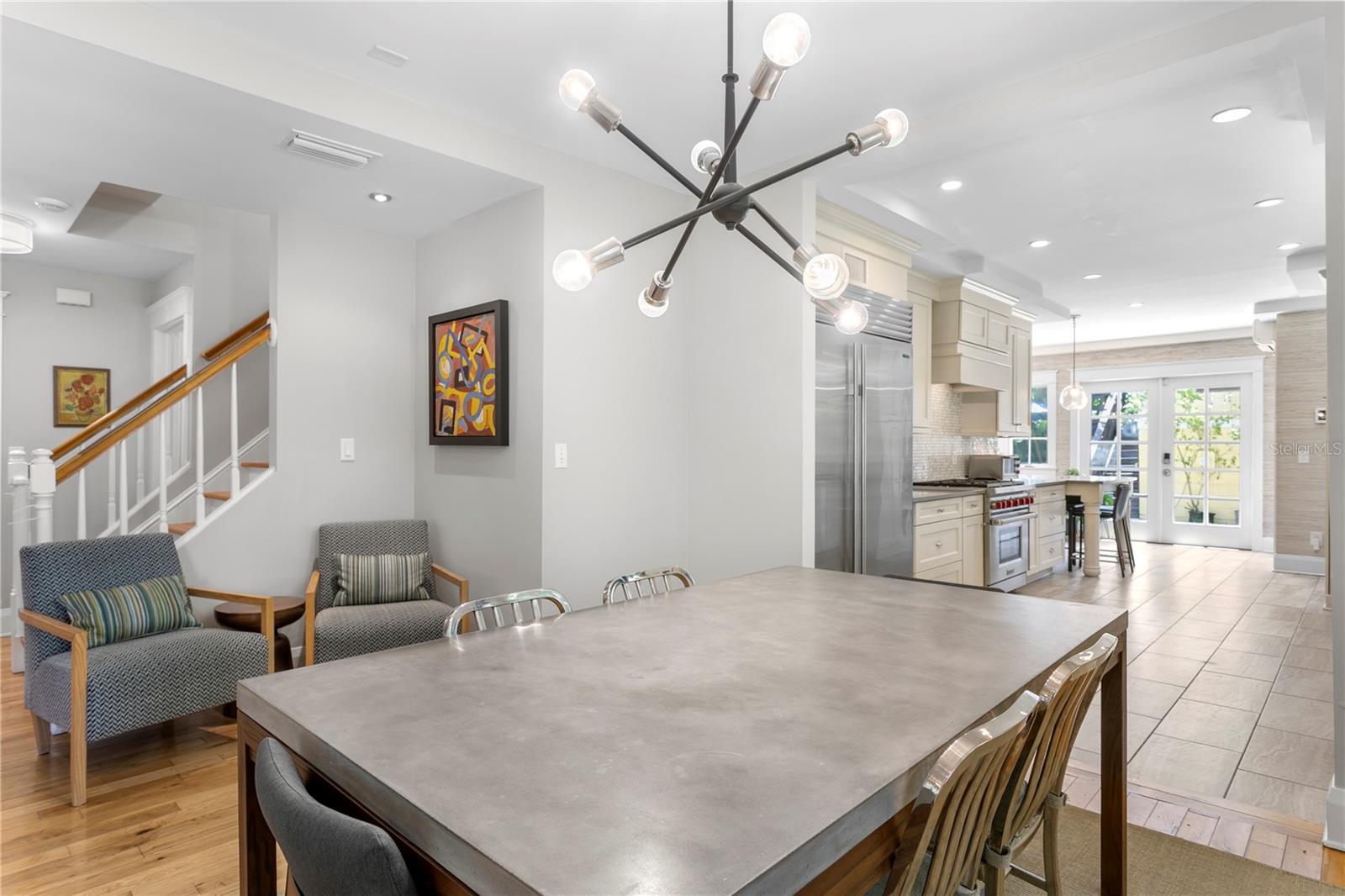 HYDE PARK WEST - Residential