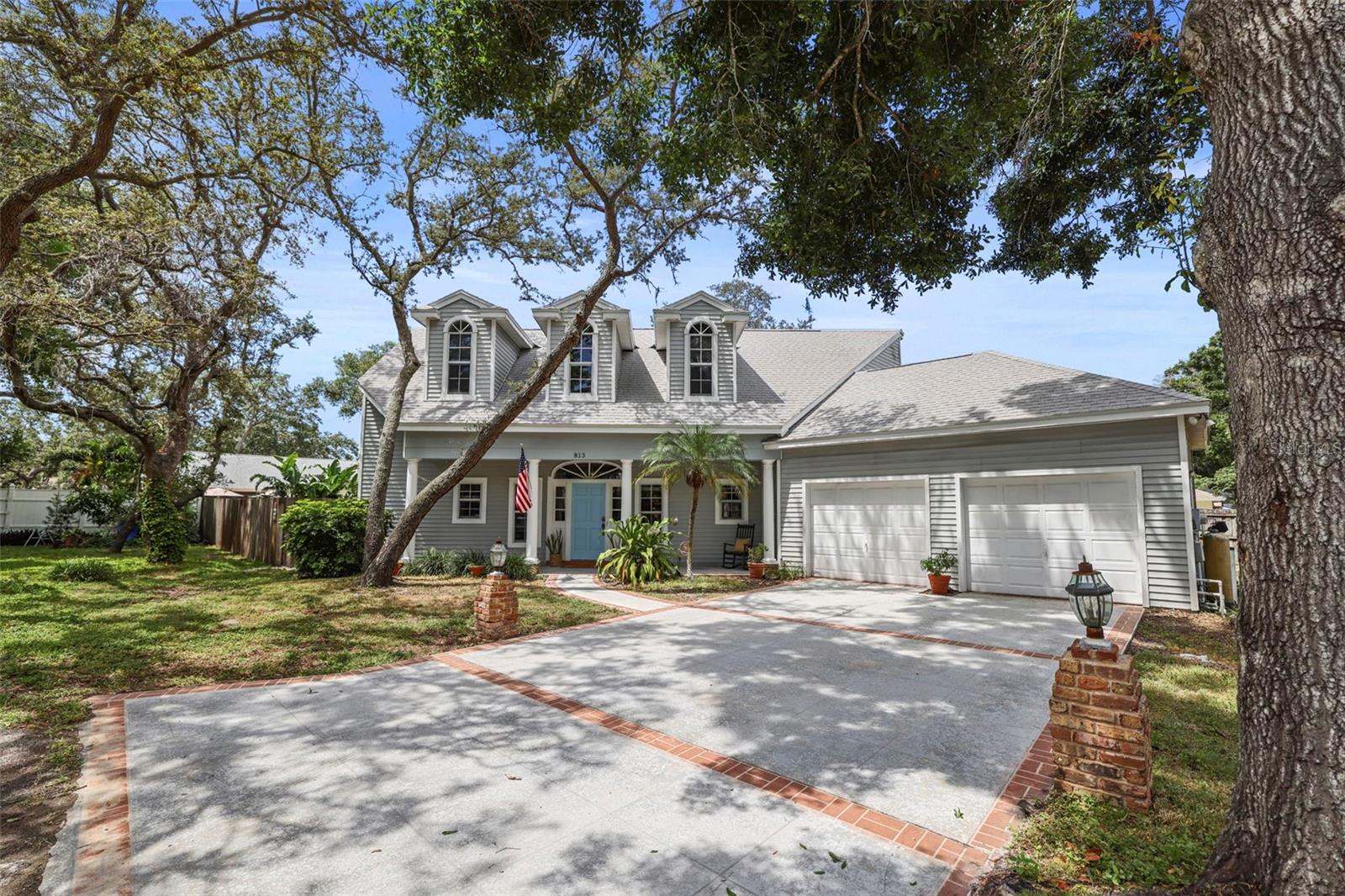 813 OLD CHARLESTON WAY
