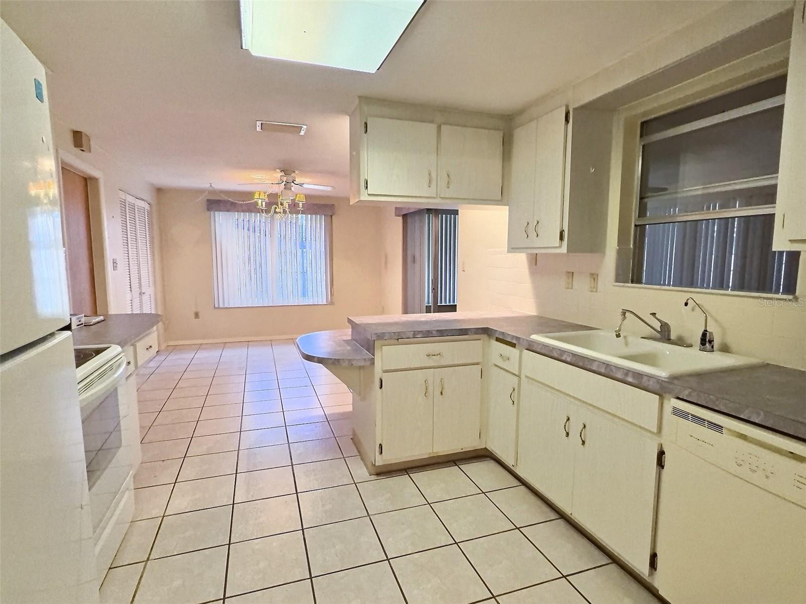 JASMINE LAKES - Residential