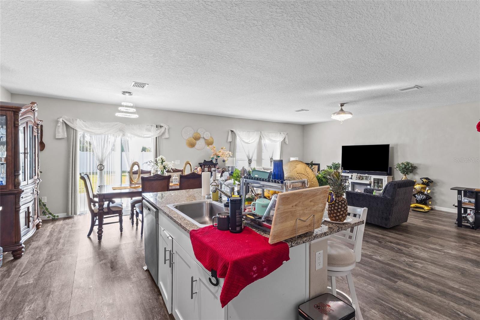 TRIPLE CRK VILLAGE M-1 - Residential Lease