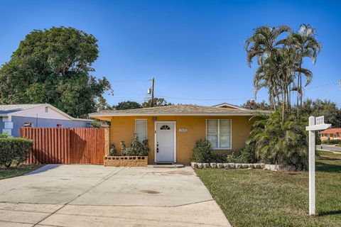 Photo of 13698 120th Street, Largo, FL 33778 (MLS # TB8446296)