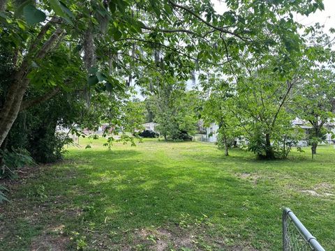 5540 8TH STREET ZEPHYRHILLS FL 33542