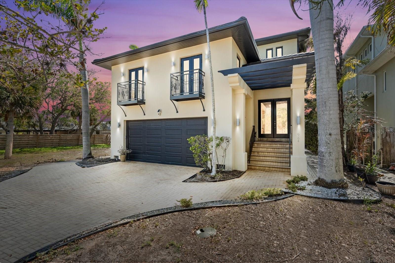 4964 COMMONWEALTH DRIVE