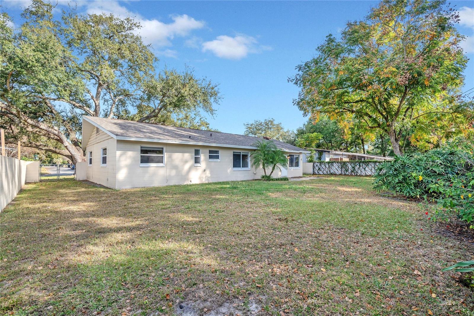 HOLIDAY HILL - Residential