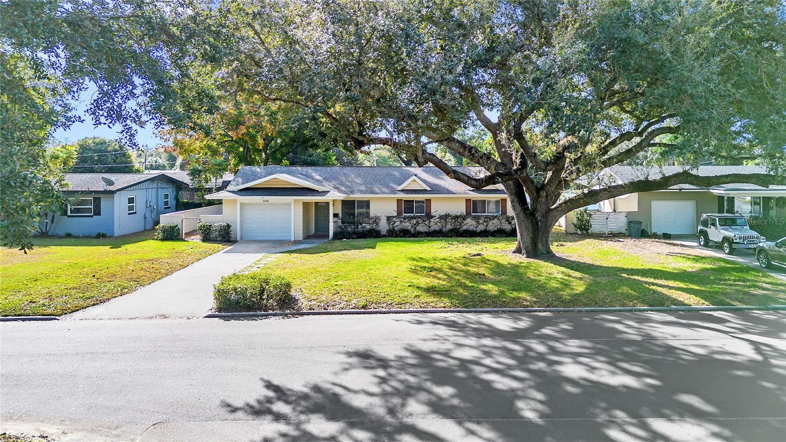 HOLIDAY HILL - Residential