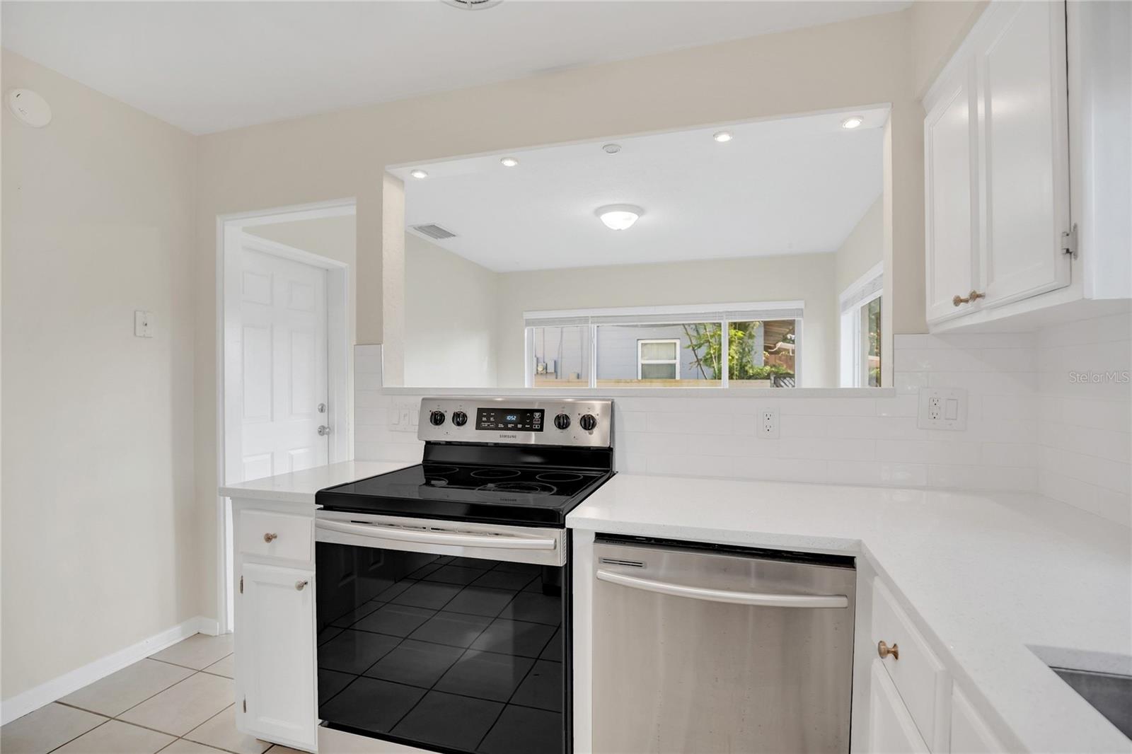 HOLIDAY HILL - Residential