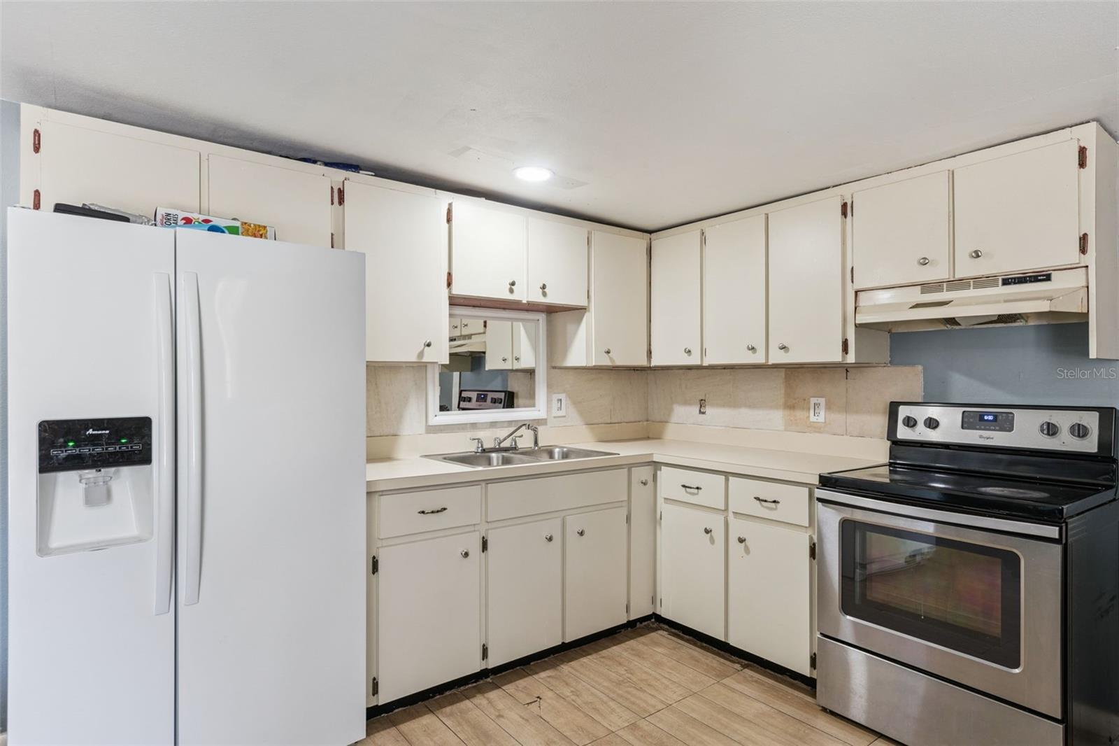 PINE HILLS MANOR - Residential