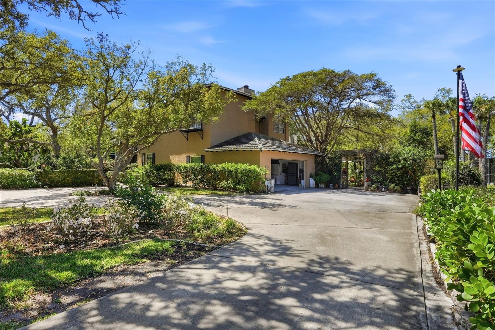 10785 DANIELLE DRIVE