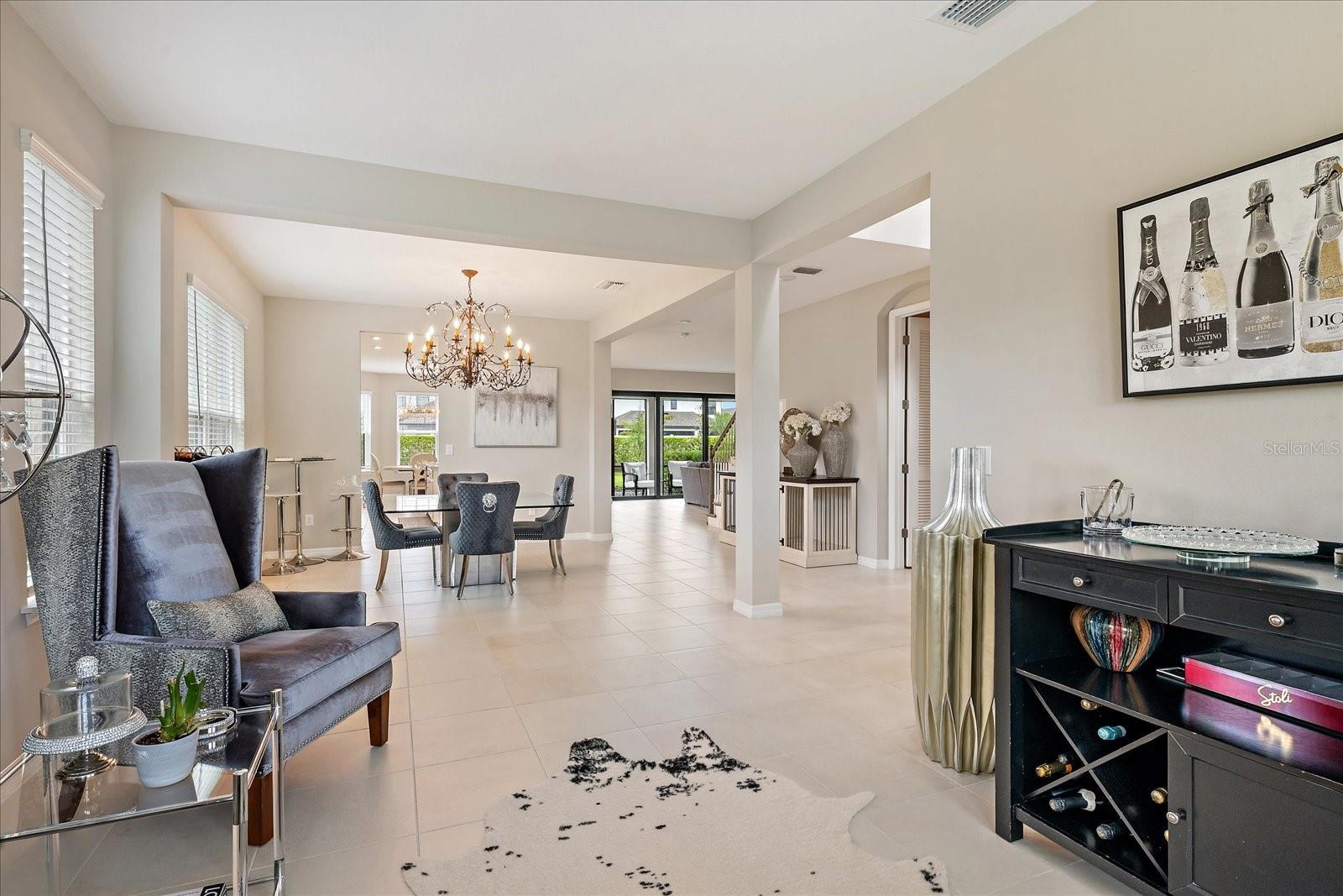 9085 LUNA LANE