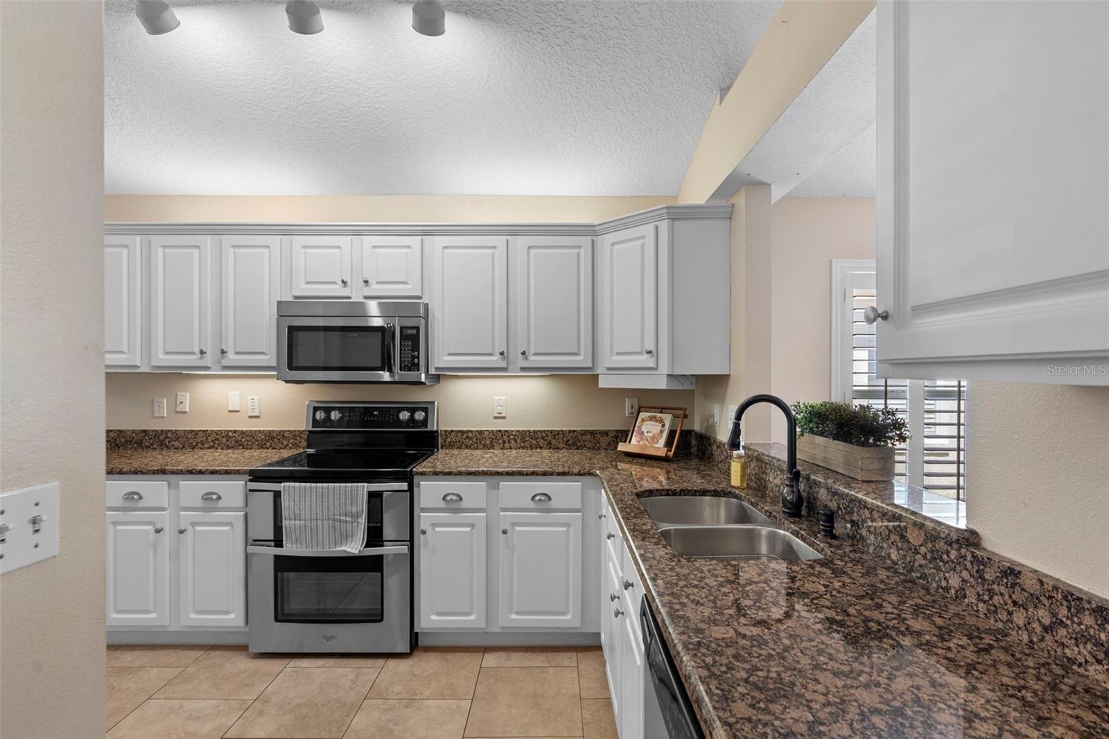 COUNTRY CLUB VILLAGE UNIT 3 - Residential