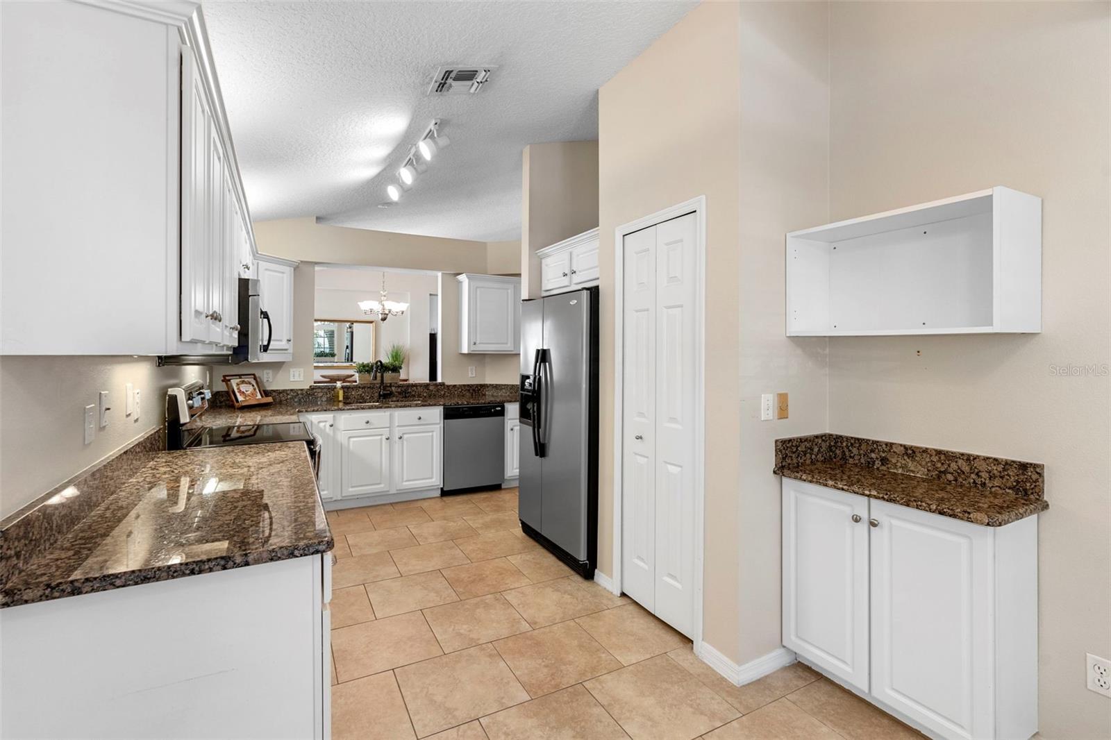 COUNTRY CLUB VILLAGE UNIT 3 - Residential