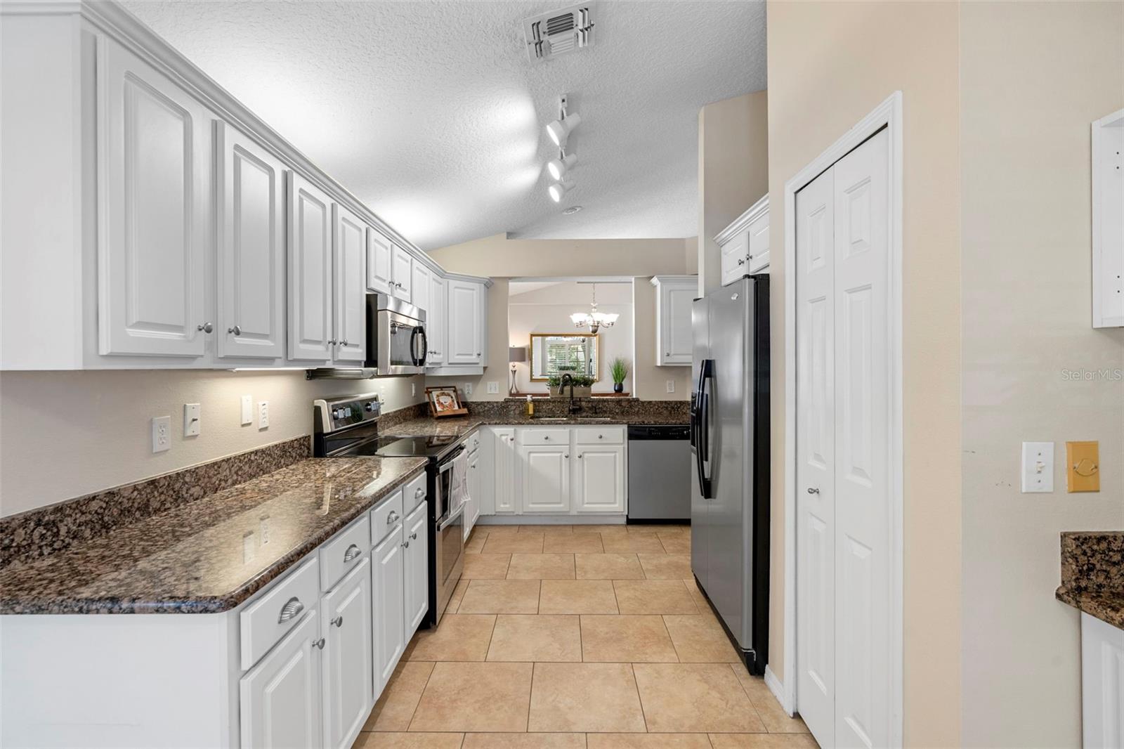 COUNTRY CLUB VILLAGE UNIT 3 - Residential