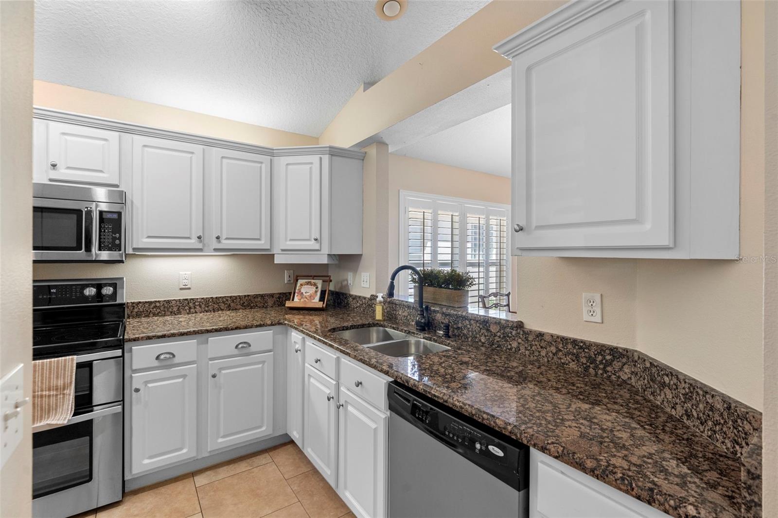 COUNTRY CLUB VILLAGE UNIT 3 - Residential
