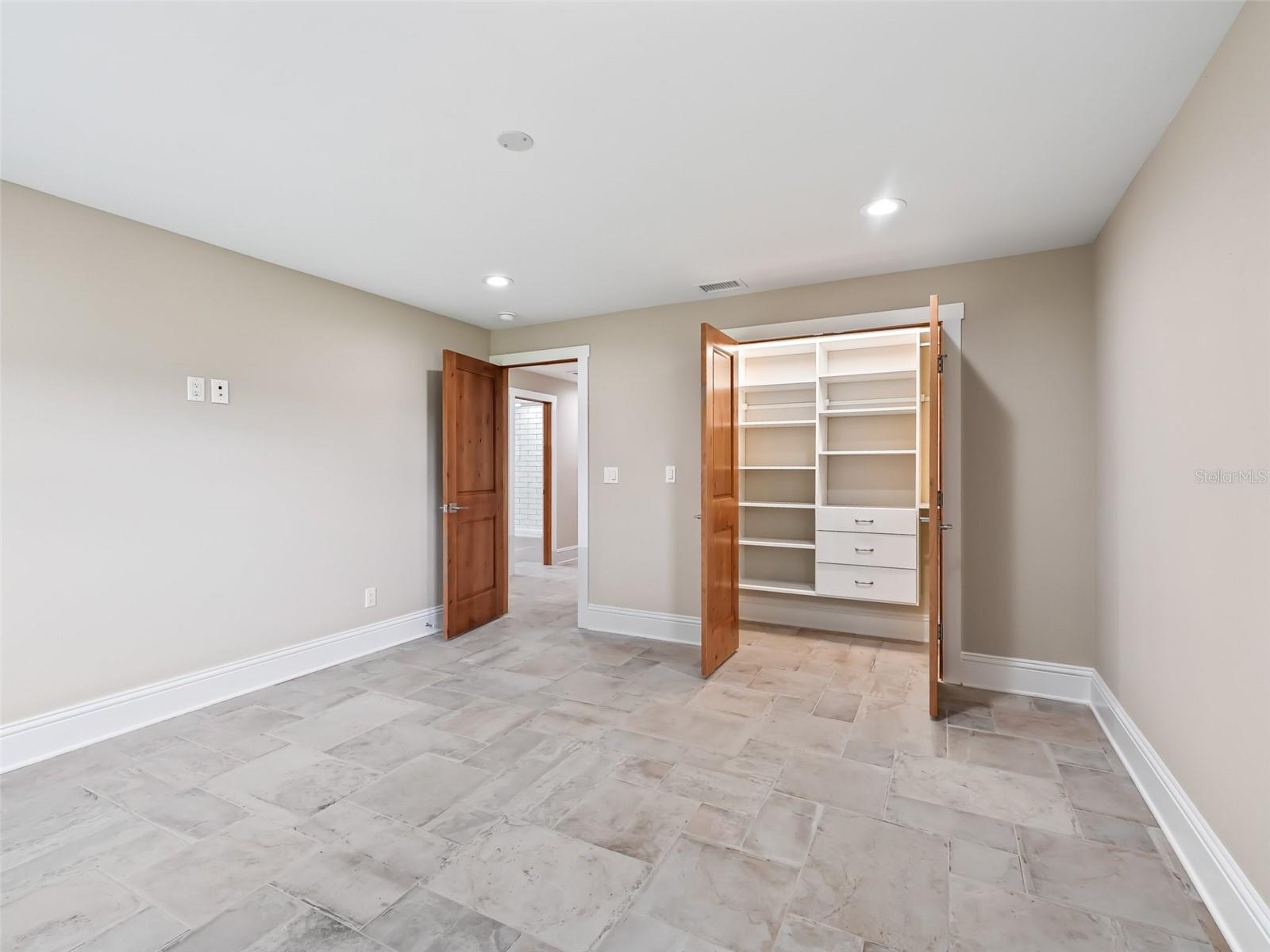 BROOKFIELD ANNEX - Residential